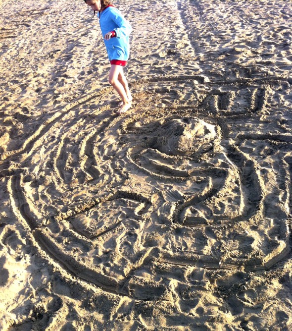 labyrinth maze laberinto playa beach strand kinder kids niños jugar play spielen