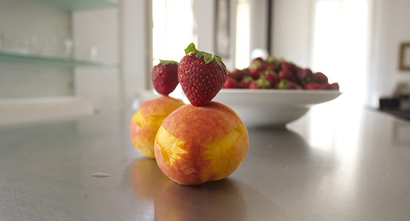 mensch erdbeere strawberry fresa personita person comida food essen früchte fruta fruit